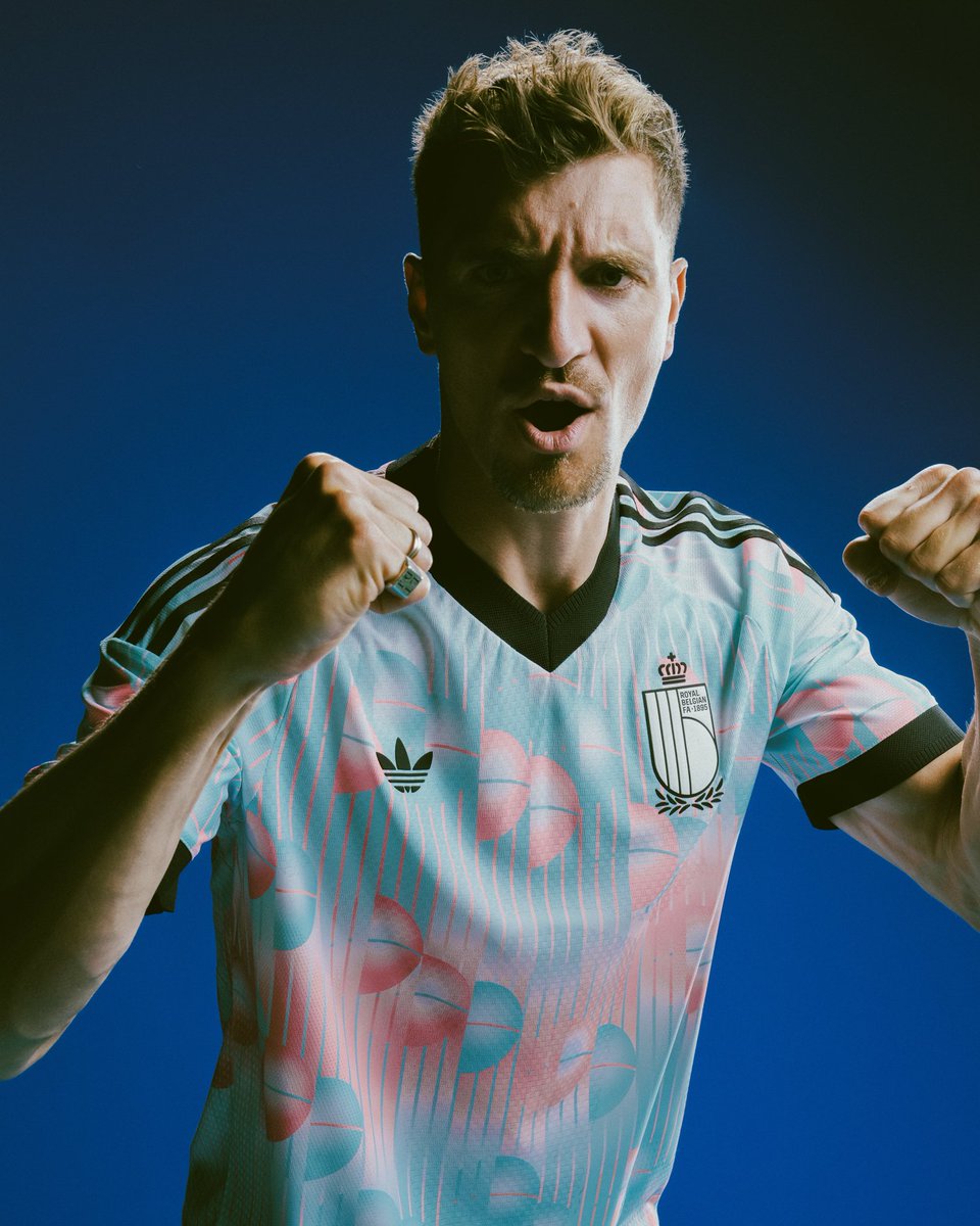 ThomMills's tweet photo. Ceci n’est pas un maillot. Our tribute to René
Magritte and Belgian Surrealism.

@adidasfootball @adidasoriginals
@BEL_RedDevils https://t.co/0skwzBOwMd