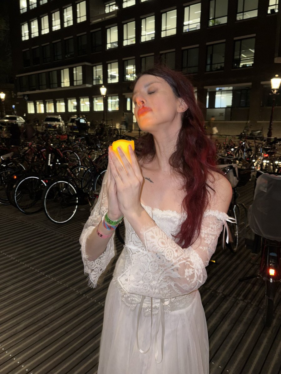 luna 𓆤 og crybaby tweet media