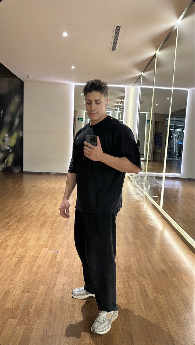 Emninene tweet media