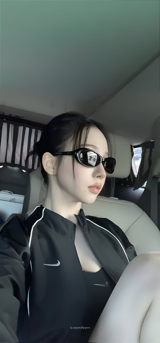 aespawalIpapers's tweet photo. ˚⊹♡₊ ┃ aespa #karina wallpapers (4K) https://t.co/MGDaYbgFsT