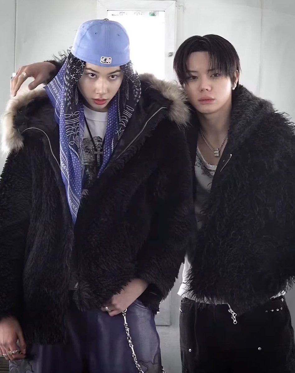 율냥이! rest. tweet media