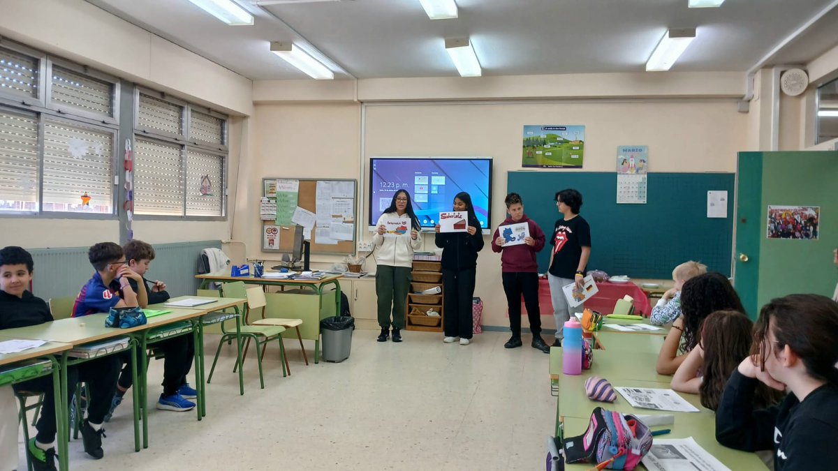IES_Mateo's tweet photo. 🤝🌍📚 Lenguas en acción: una gran experiencia colaborativa
#2ESO #Alemán comparte un proyecto de investigación cultural con #5EP @CEIPJoseHerrero
Gracias por la acogida!!
Degustación de gastronomía en países de habla alemana e influencias europeas en EEUU. 🍽️🇩🇪🇺🇸 https://t.co/f5InFGhJoR