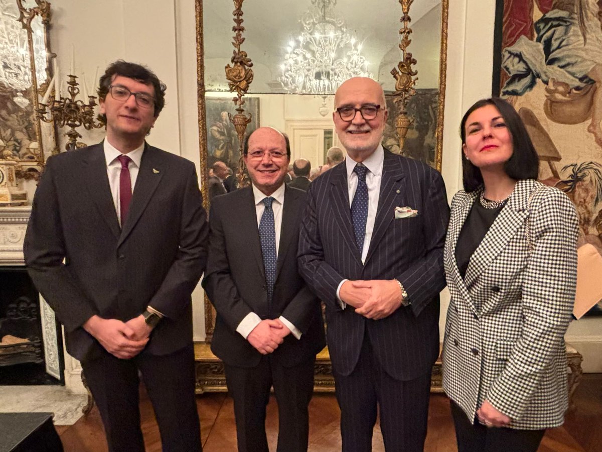 Comites Londra tweet media