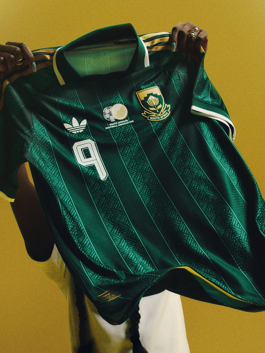 ADIDAS SINTINKKK 🥵🥵

Rilisan terbaru buat Pildun 2026 ini pattern detilnya ajibbb bangettt

3 pattern yang paling w suka: chile, sweden, afsel

Yok share mana favorit lo buat ngeracunin gue dan yang lain 😮‍💨😮‍💨