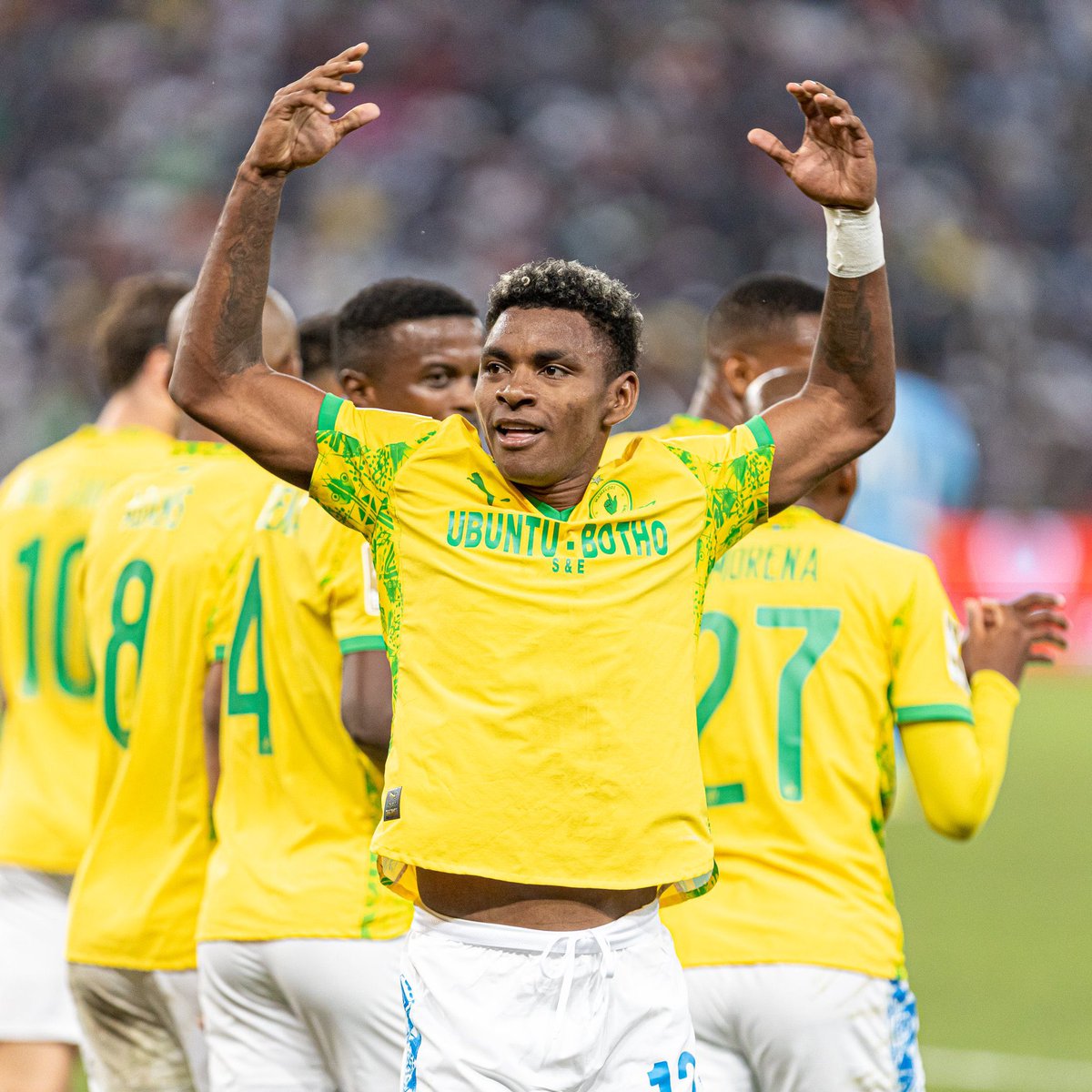 malekatokel's tweet photo. @Masandawana Our arrival means we are now the biggest team in Mali 🇲🇱.  Let's finish what we've started boys!! 
Areyeng Masandawana👆💛🔥 https://t.co/UN43LdwsHr