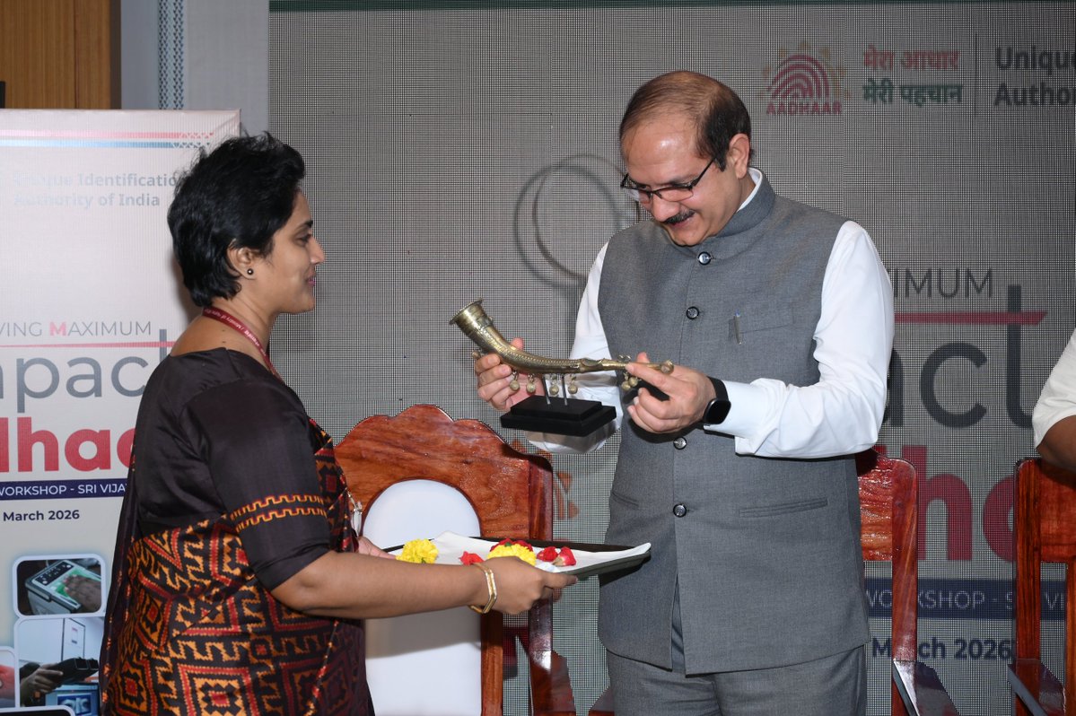 Aadhaar Office Hyderabad tweet media