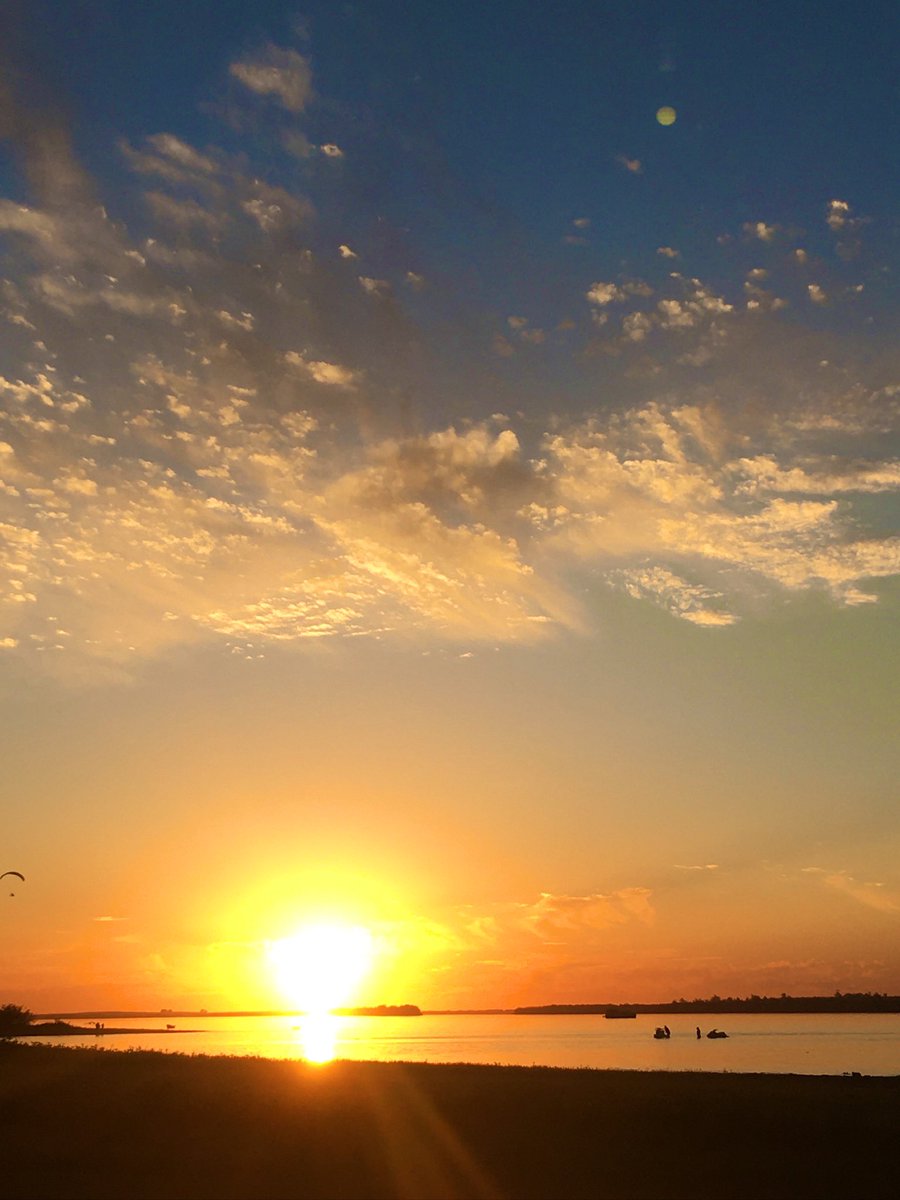 Izabella P. tweet media