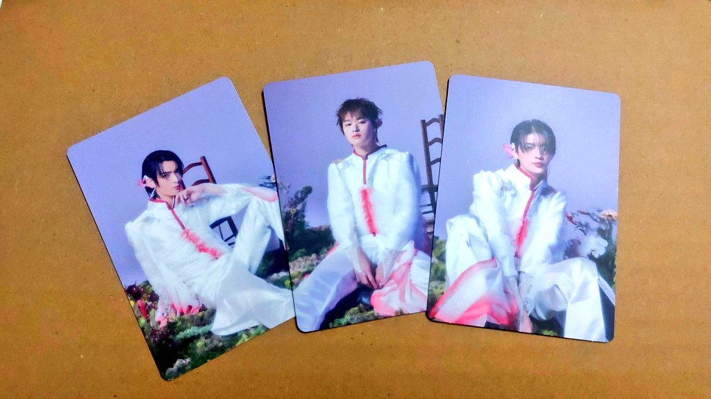 あ い さ く tweet media