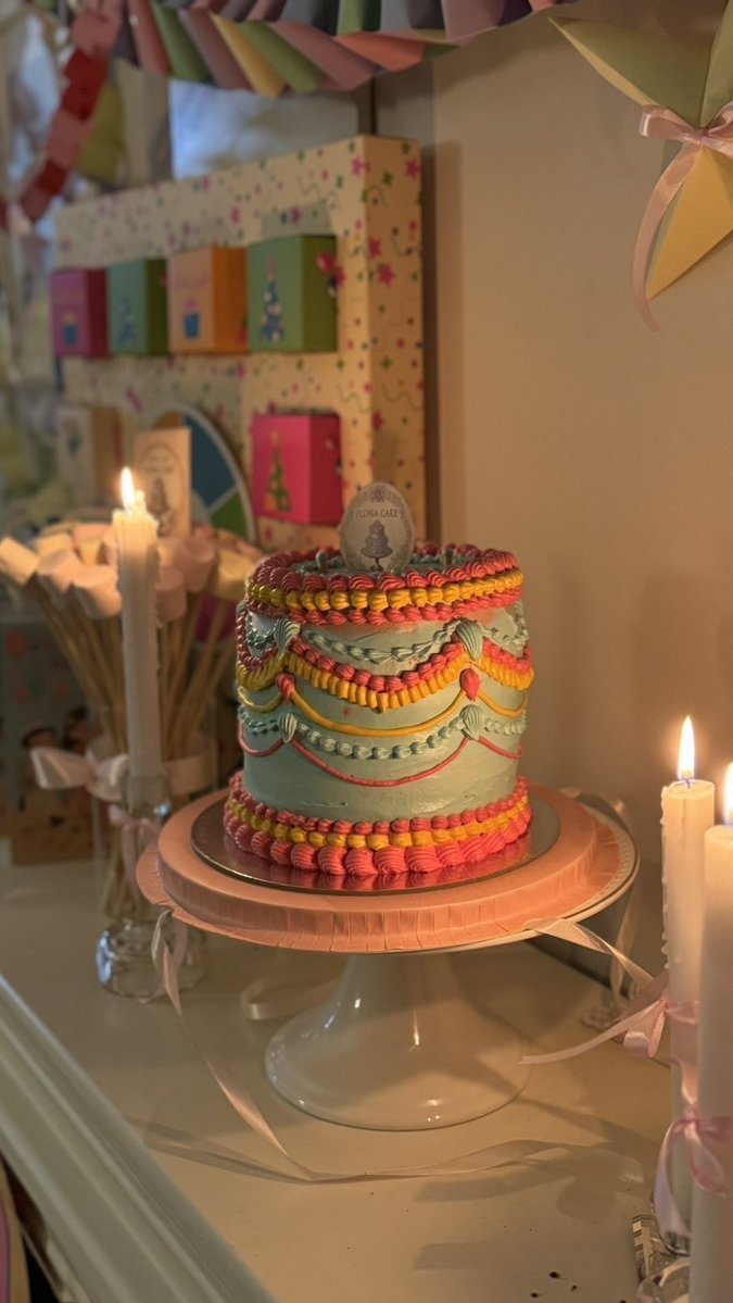 لَيال🐚 tweet media