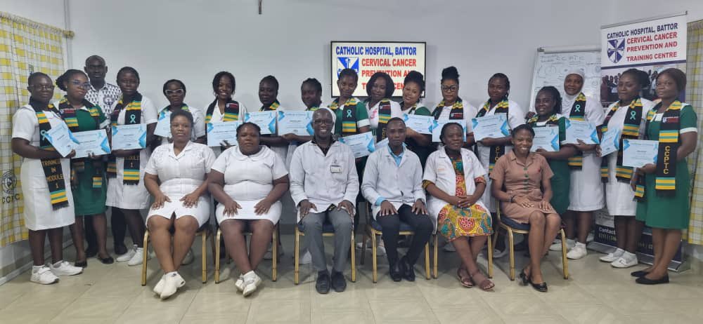 CBattor's tweet photo. After two weeks of intensive training (with an outreach at Kofikope Model Health Centre in Afienya in the Greater Accra Region, where over 130 women had 'free' cervical precancer and breast cancer screening), 16 health workers complete Module 1 of our programme. https://t.co/JnKk7tLSum