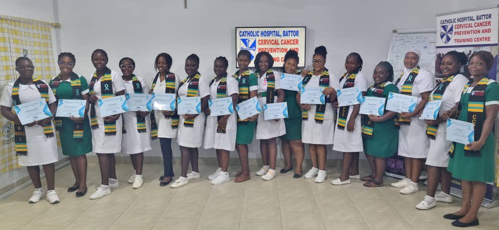 CBattor's tweet photo. After two weeks of intensive training (with an outreach at Kofikope Model Health Centre in Afienya in the Greater Accra Region, where over 130 women had 'free' cervical precancer and breast cancer screening), 16 health workers complete Module 1 of our programme. https://t.co/JnKk7tLSum