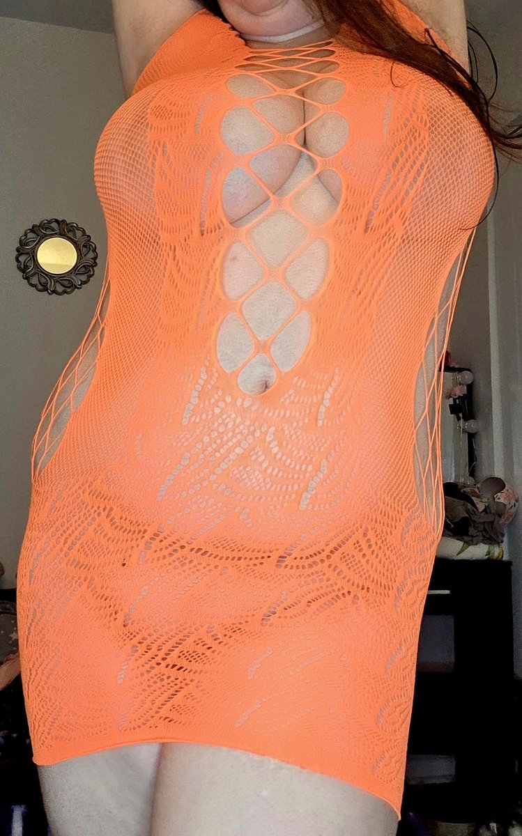 UrHimitsu's tweet photo. #nsfwtwt 

Orange you glad it's friday? 🧡 https://t.co/hng7Ci6g80