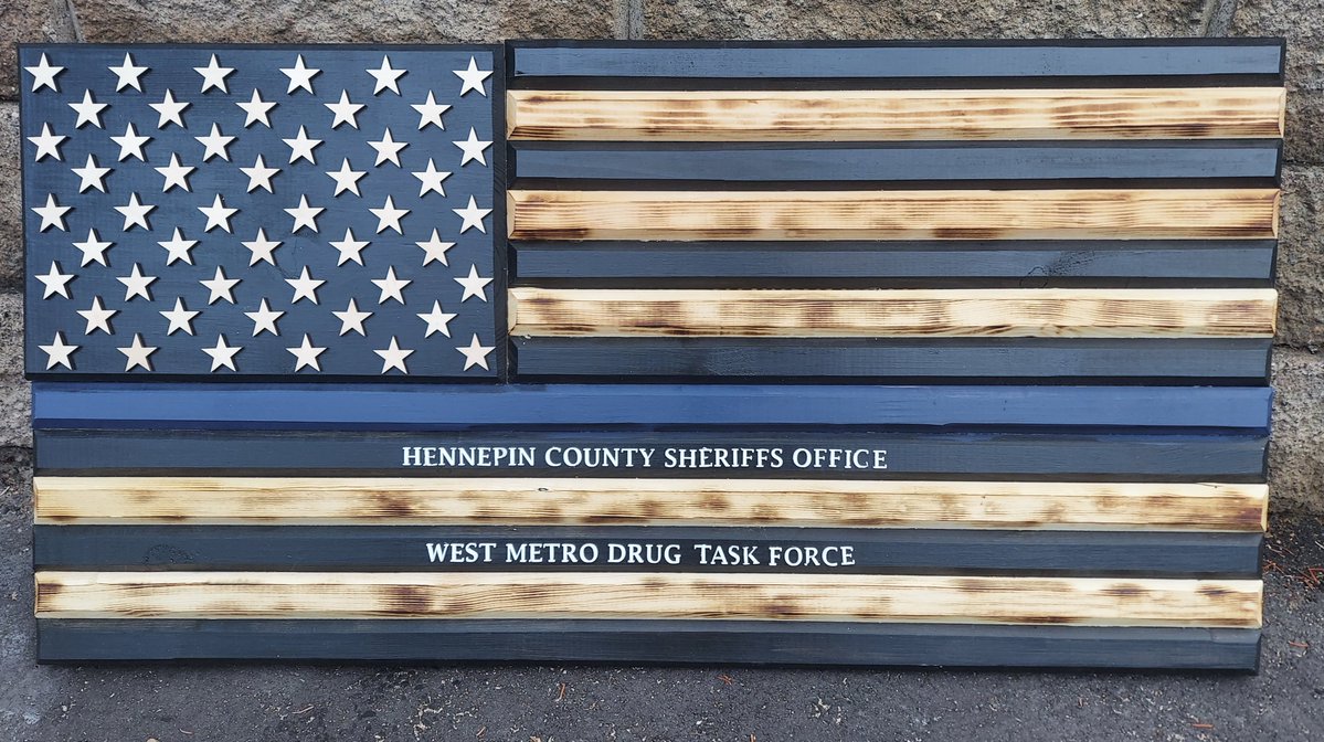 bluelinecustomgifts tweet media