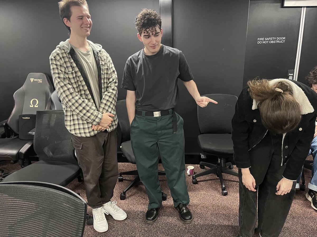 Vic Smash tweet media