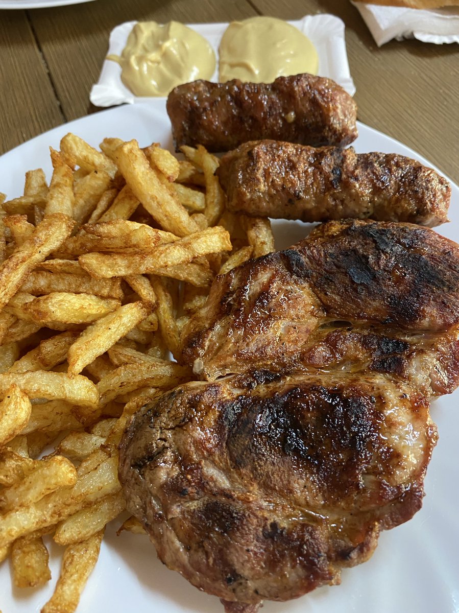 Musca tzetze tweet media