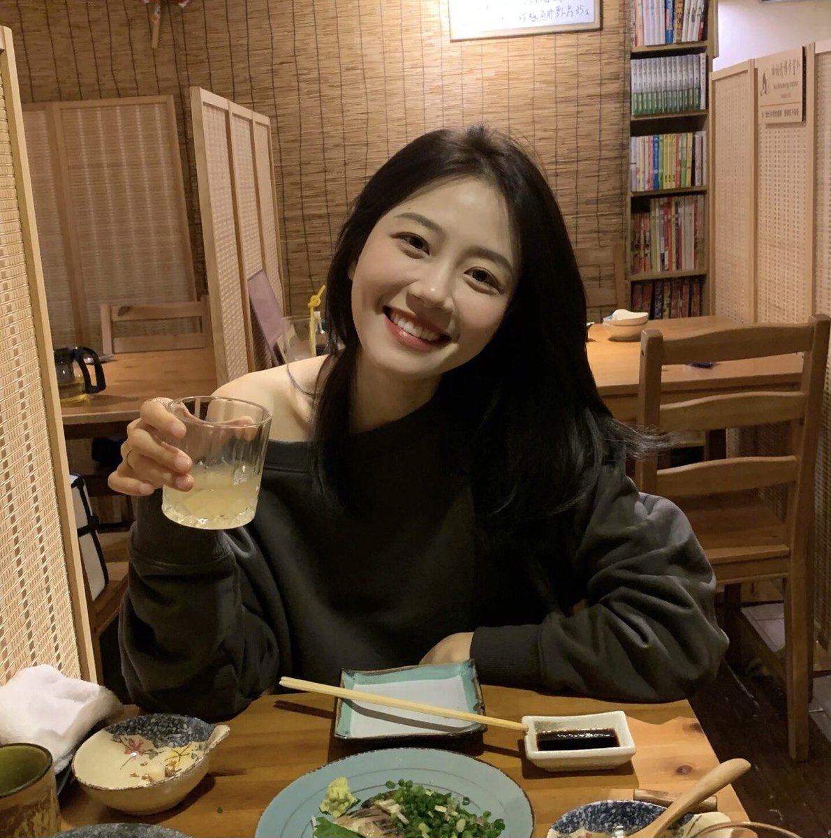 Amy12175170's tweet photo. My best friend and I enjoyed some delicious food together. She's always my photographer, haha.🤣😊 https://t.co/PPEb633foA