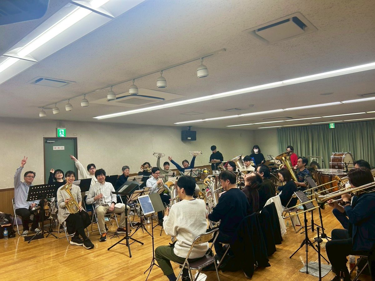 斐ブラス tweet media