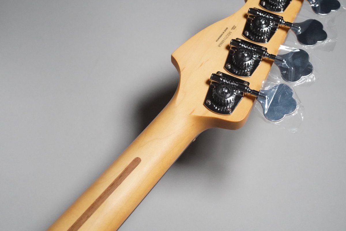 shima_ariake's tweet image. #エレキベース #Fender (フェンダー）Player II #Precision #Bass #プレベ です。

■スリムで握りやすいModern "C"シェイプネック、
■シンプルで使いやすい2つのツマミ！
■比較的軽量で取り回ししやすいです。
今年はベースも強化していきます！
是非お越しください！

store.shimamura.co.jp/ec/pro/disp/1/…