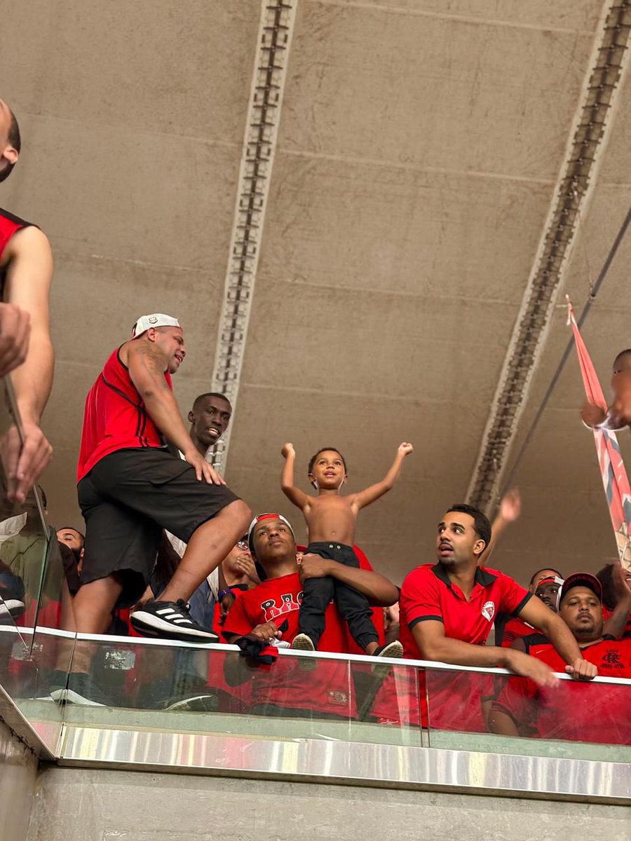 Richardcrf87's tweet photo. Uma paixão de pai para filho.
Uma vez Flamengo, Flamengo até morrer.❤️ https://t.co/oALqIejo3p