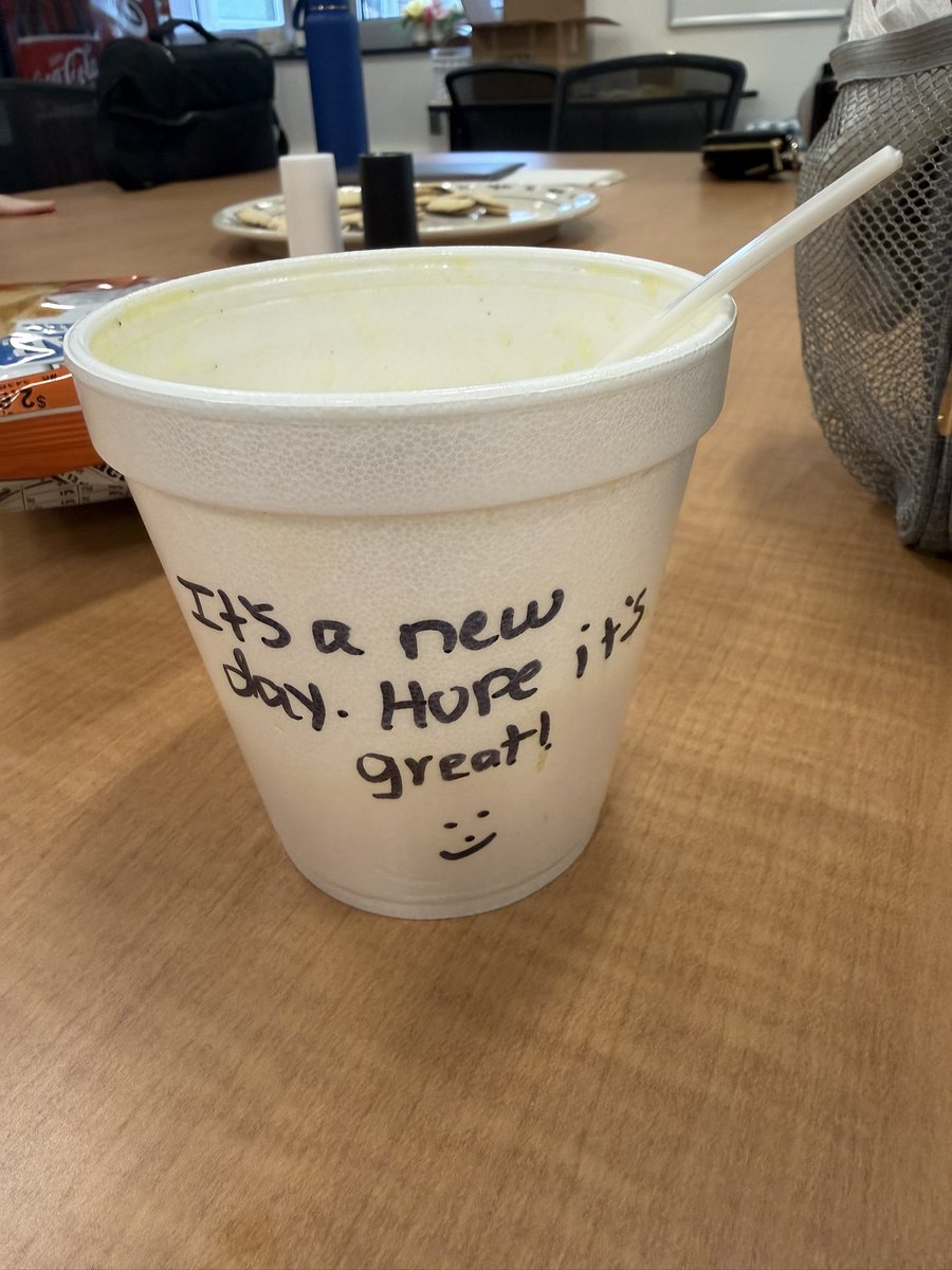 Jennie👩‍🏫❤️👸 tweet media