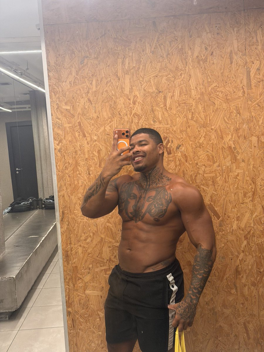 Lucio 🦍 tweet media