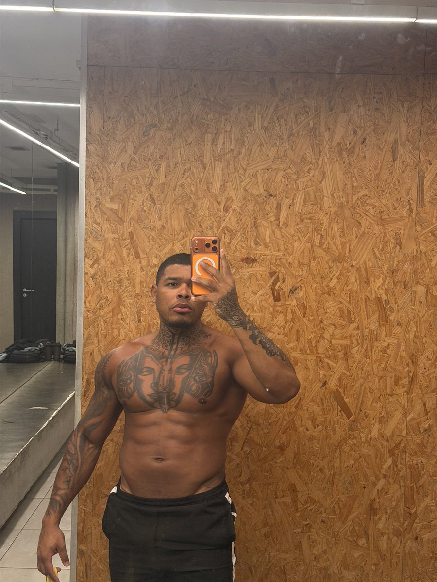 Lucio 🦍 tweet media