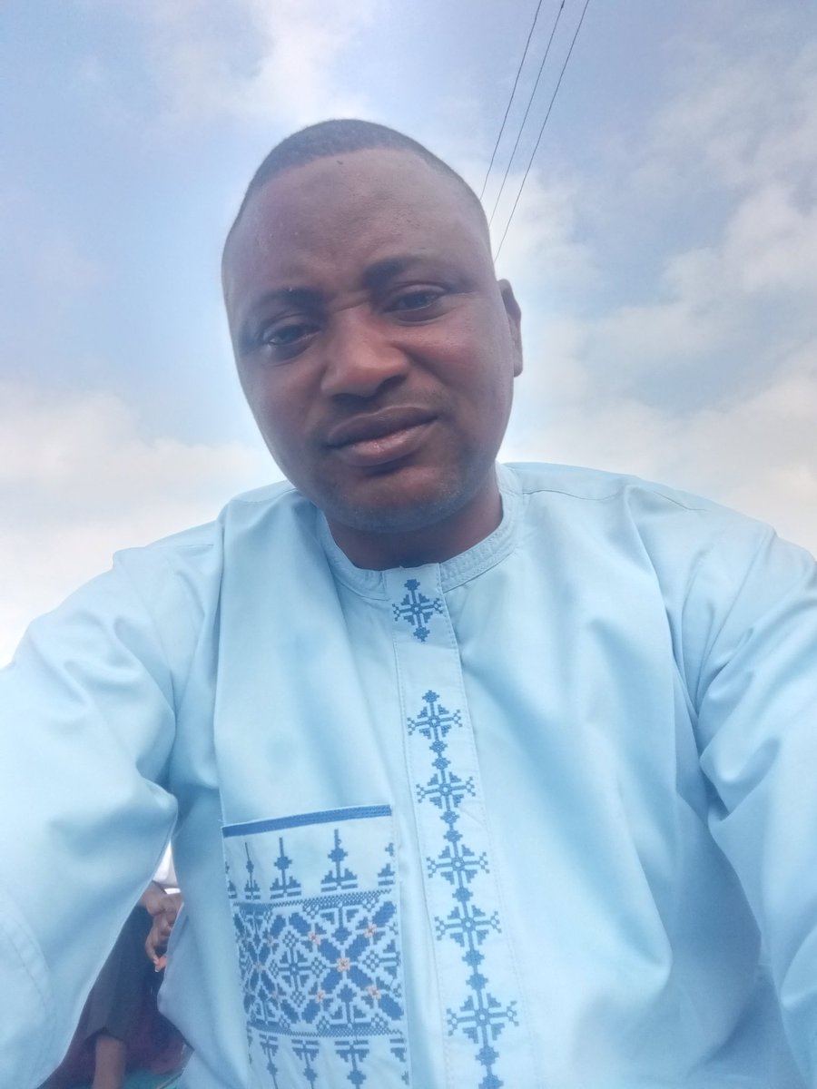 Aboki2k2aboki's tweet photo. Barka de Sallah https://t.co/snNI6LcFXH