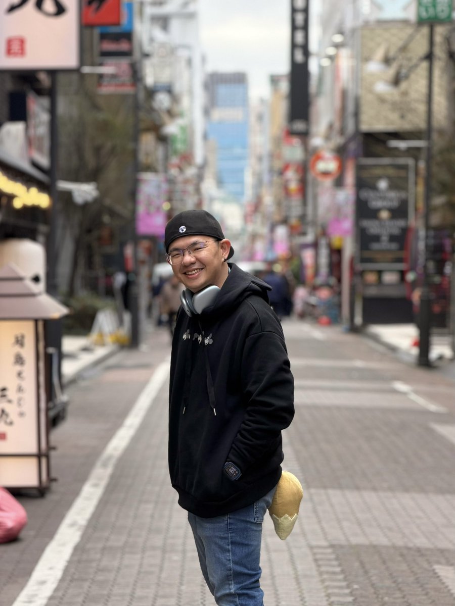 Christoflurp tweet media