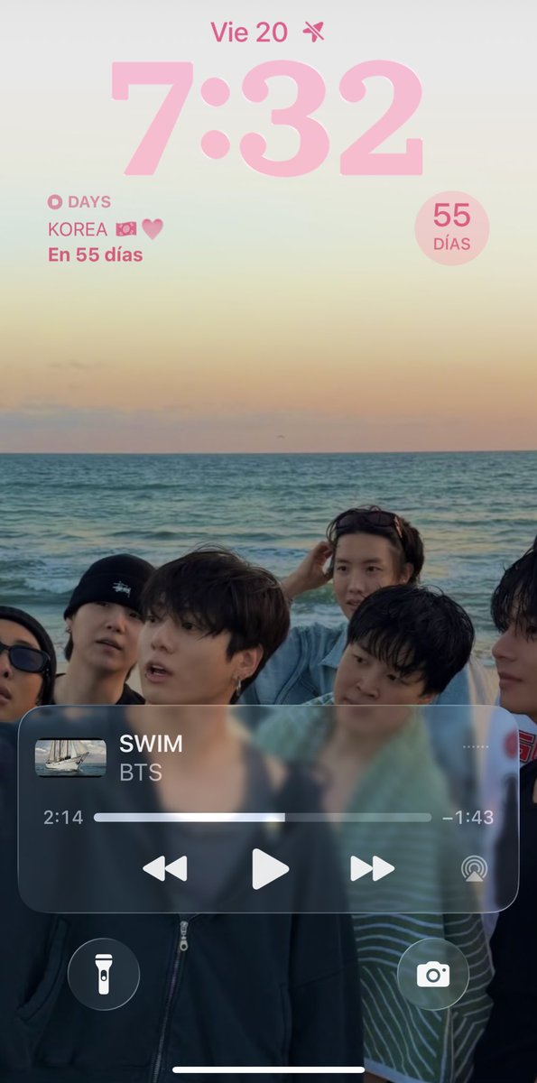 fran0ski's tweet photo. BTS IS BACK 💜 https://t.co/ySGIJ57hfj