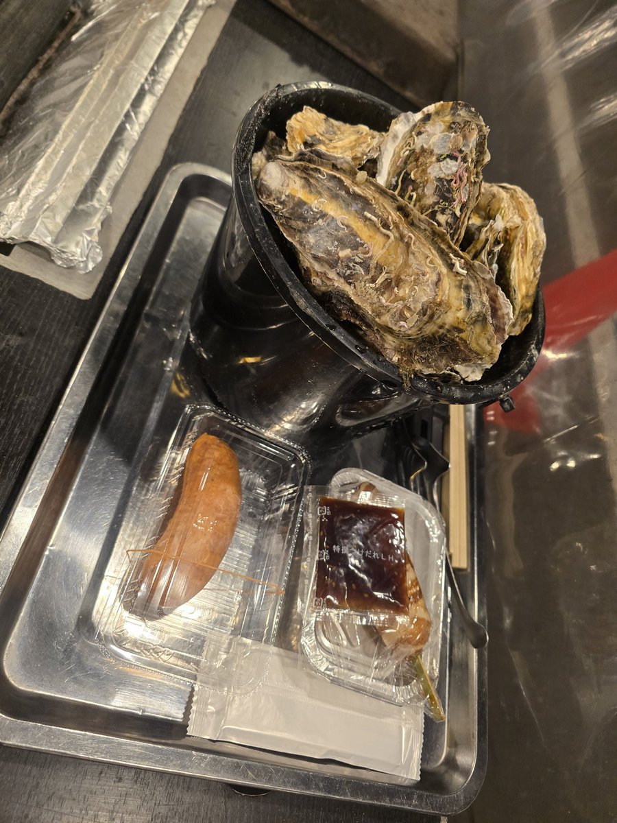kikyou901's tweet photo. 前から来たかったカキ小屋 https://t.co/aLfwuYqkVz