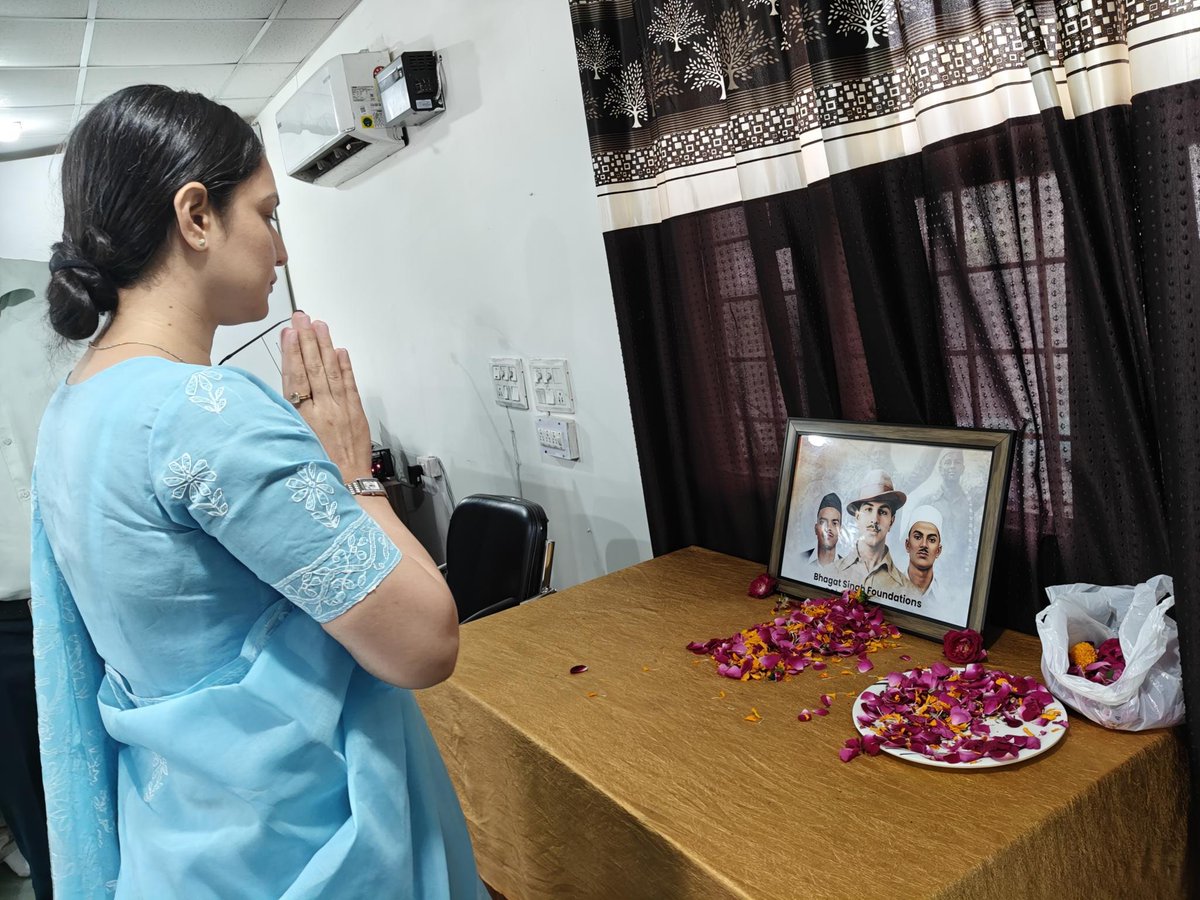 foundbhagat's tweet photo. भगत सिंह फाउंडेशन की करनाल टीम द्वारा “शहीदी दिवस 2026” का शानदार आयोजन किया गया।
भगत सिंह, राजगुरु और सुखदेव के आदर्शों पर चलते हुए
नशा मुक्त हरियाणा का संकल्प दोहराया गया।
पूरी करनाल टीम को इस सफल आयोजन के लिए हार्दिक बधाई। 👏
#ShaheediDiwas #BhagatSinghFoundation https://t.co/ibWEJfwx0Y