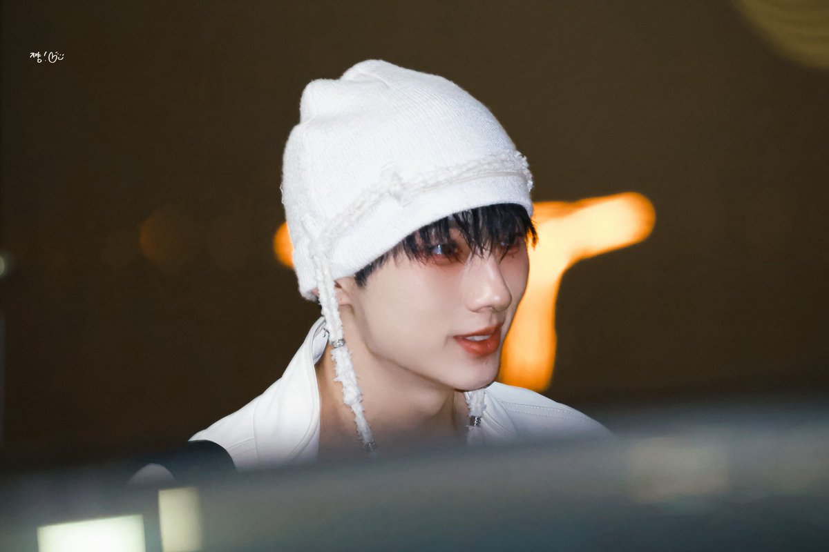 찍. tweet media