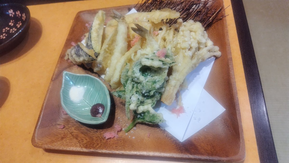CopenAdoGUNDAM's tweet photo. 夕食② https://t.co/b2QoJxFvQ4