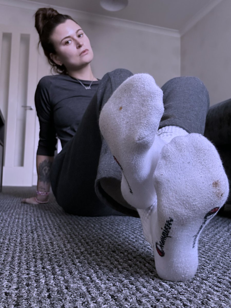 DEMI DEVIL tweet media