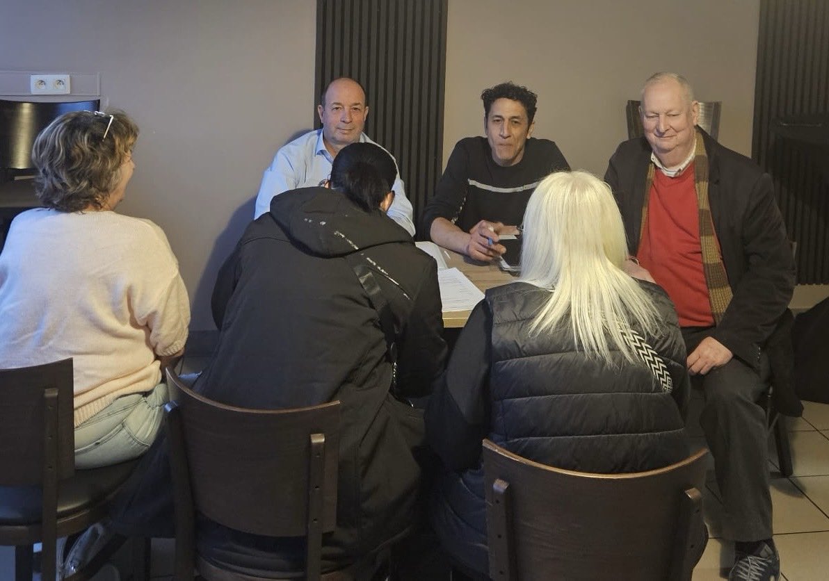 Permanence citoyenne – Coteaux d’Ans

Merci à toutes celles et ceux qui ont pris le temps de passer 🙏
Des discussions franches, des idées utiles, et surtout une vraie proximité comme on l’aime. 💬🤝

📅 Jeudi prochain – 18h à 19h
📍 M Bar Lounge