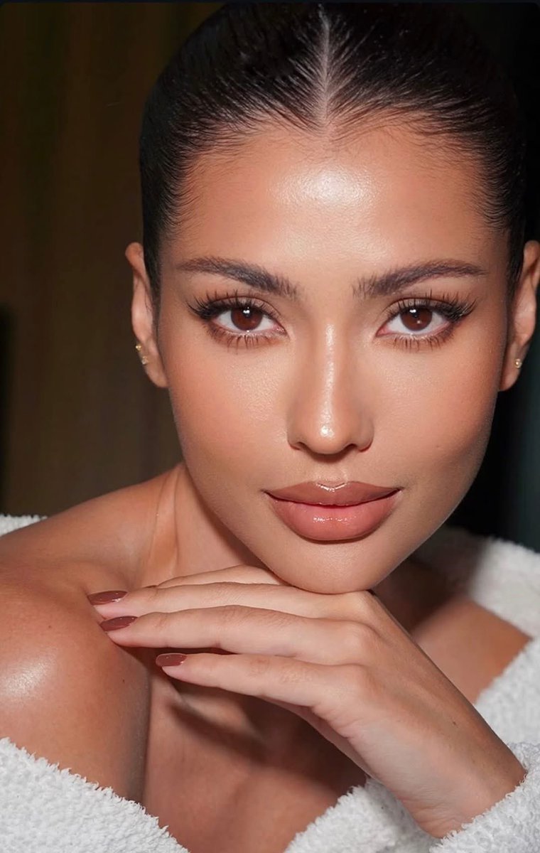 สมร หันหลังให้จักรวาลตลอดกาล tweet media