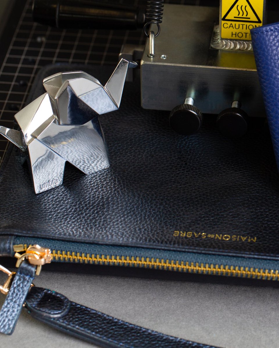 metallicele's tweet photo. Quality you can see. Precision you can trust.

Metallic Elephant machines deliver clean, consistent results, even on demanding materials like leather.

Engineered accuracy and reliable performance for premium finishes.

#MetallicElephant #HotFoil #FoilStamping https://t.co/fHLqZwX7S8