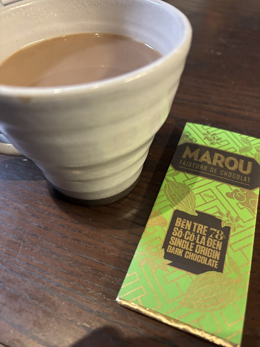 Pan__koubou's tweet photo. 肝臓お休みの日
チョコとカフェインでまったり https://t.co/bHswQatylB