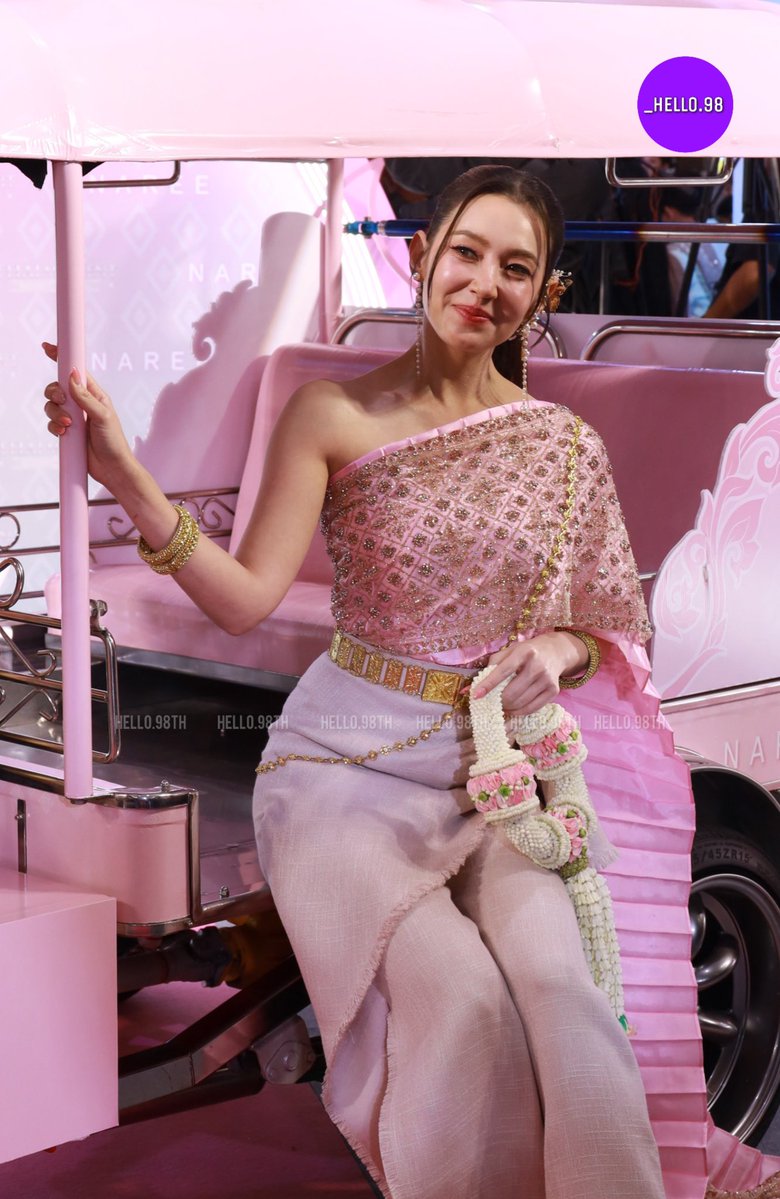 _Hello.98 tweet media