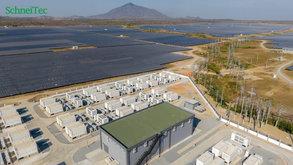 RELOCATIFY tweet media