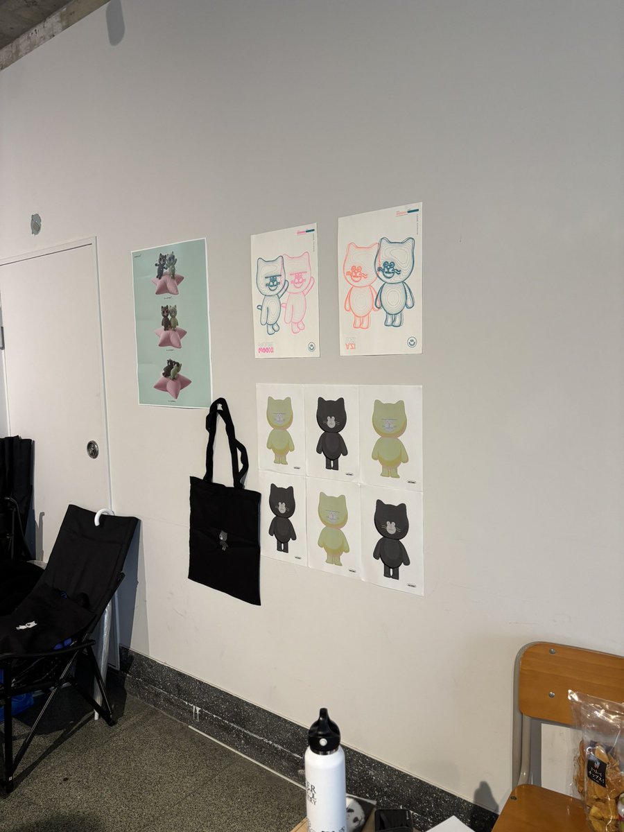 6USEesF3Qr4817j's tweet photo. 山内姉妹に会って作品も見ていい休日！
普段こういう絵とかアートとか触れる機会ないし、全然来たことないエリアに来られて楽しい！！

#HOMEFLEAWORK #山内姉妹 https://t.co/4nIOcdgxOD