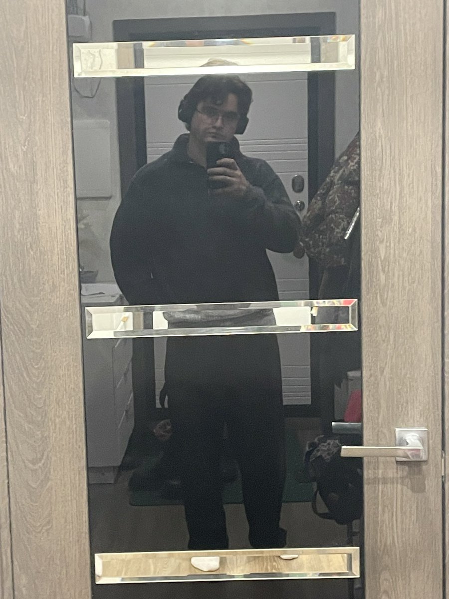 ион п. tweet media