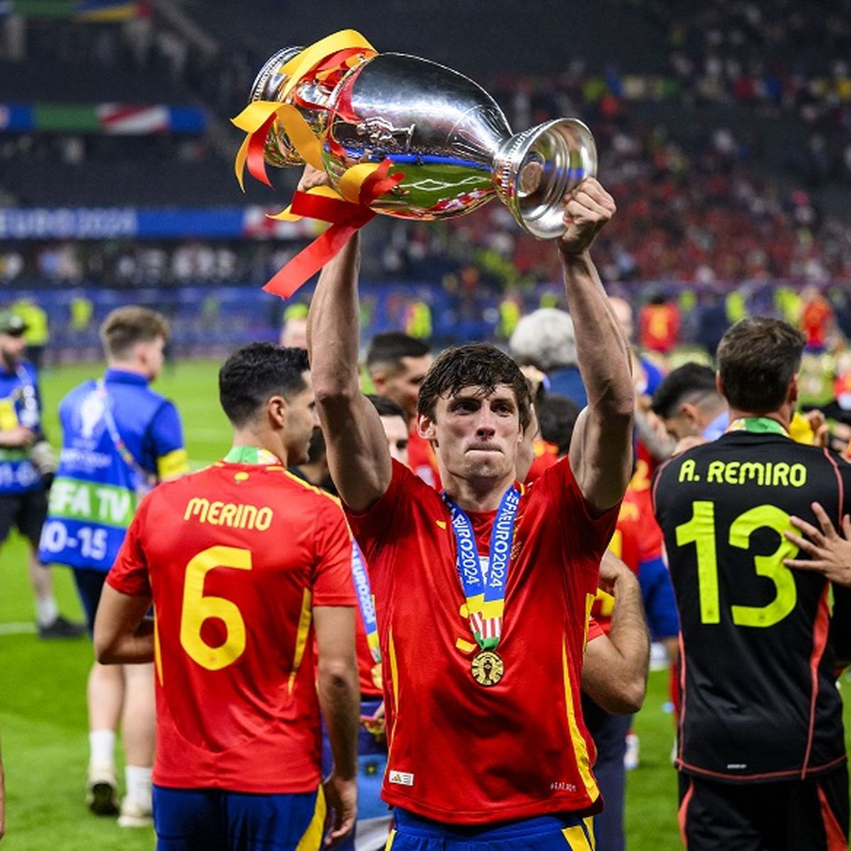 REY CHOLO tweet media