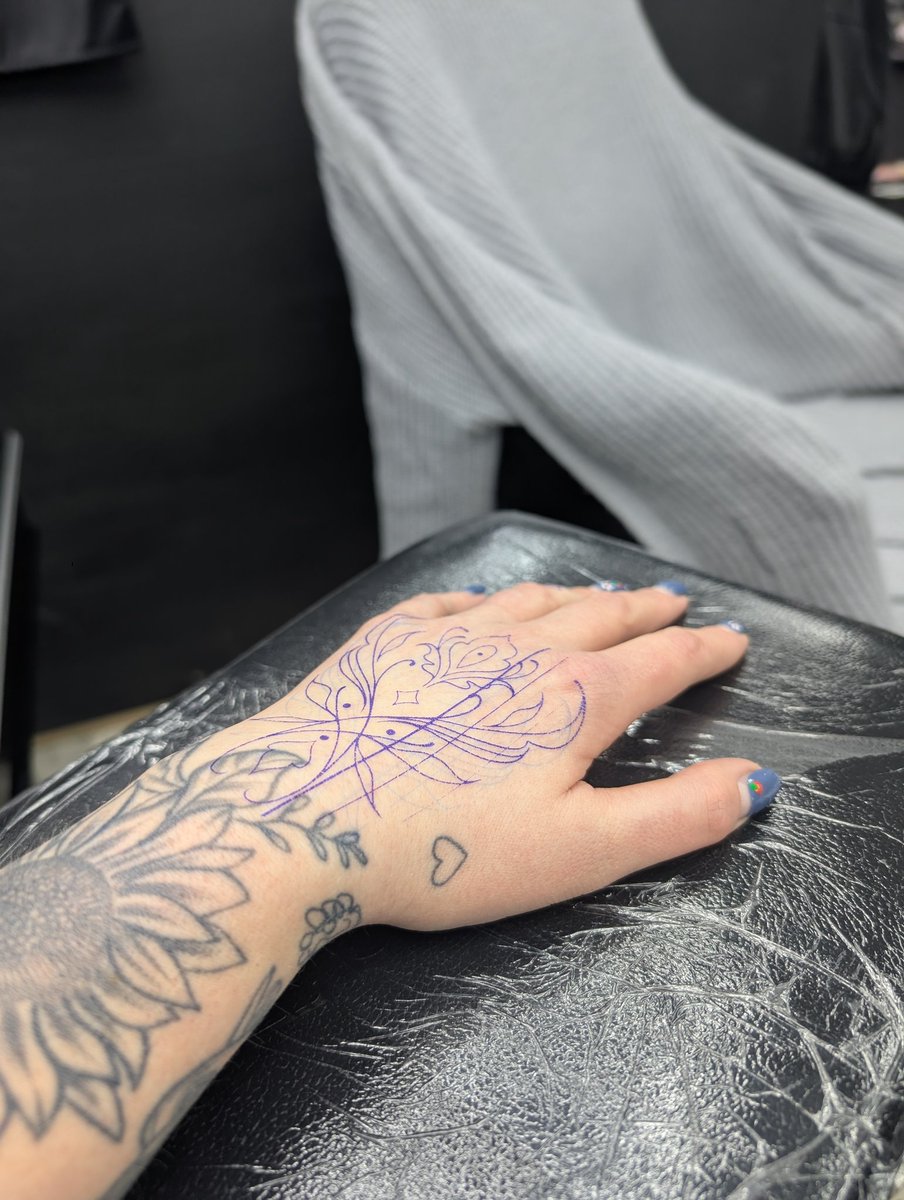 ChipsAndDropkicks tweet media