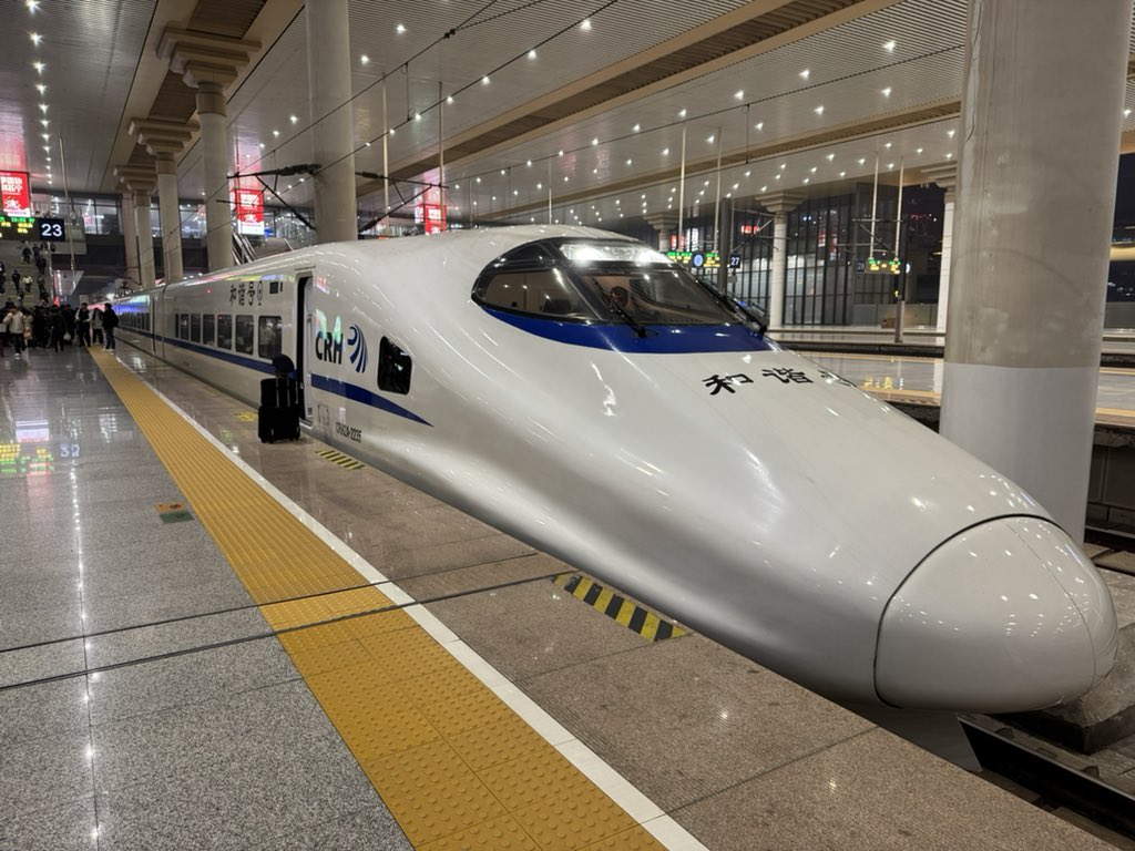 keiichixie's tweet photo. 現在も使用されているcrh2a列車 https://t.co/w5yIrPaSqy