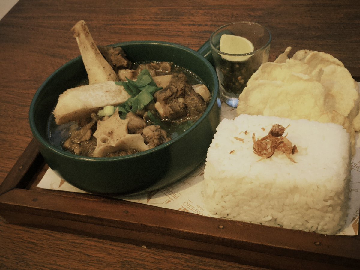 ︎︎َ tweet media