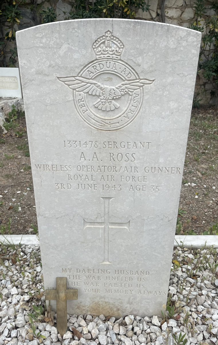 albymarch_alan's tweet photo. St. George’s British Cemetery, Malaga #Spain @CWGC
A.A.Ross #RAFVR
F.W.Calladine #RAFVR
W.D.Stranack #RN #HMSManchester
J.M.M.Paterson #RAAF https://t.co/x7TMPCSQiV