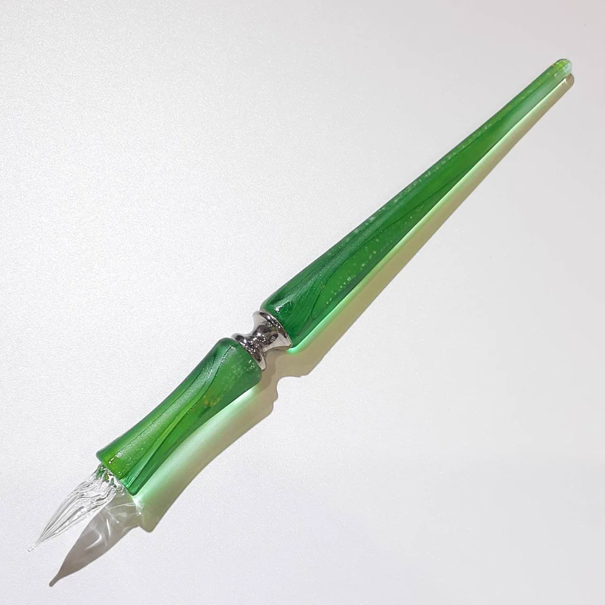 【Glass Studio TooS】ガラスペン 月の鏡 リボンニブ 緑 Glass Studio TooS on X: 
