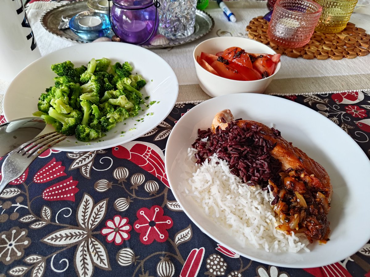 HowlingNeko 🧊🐾 tweet media