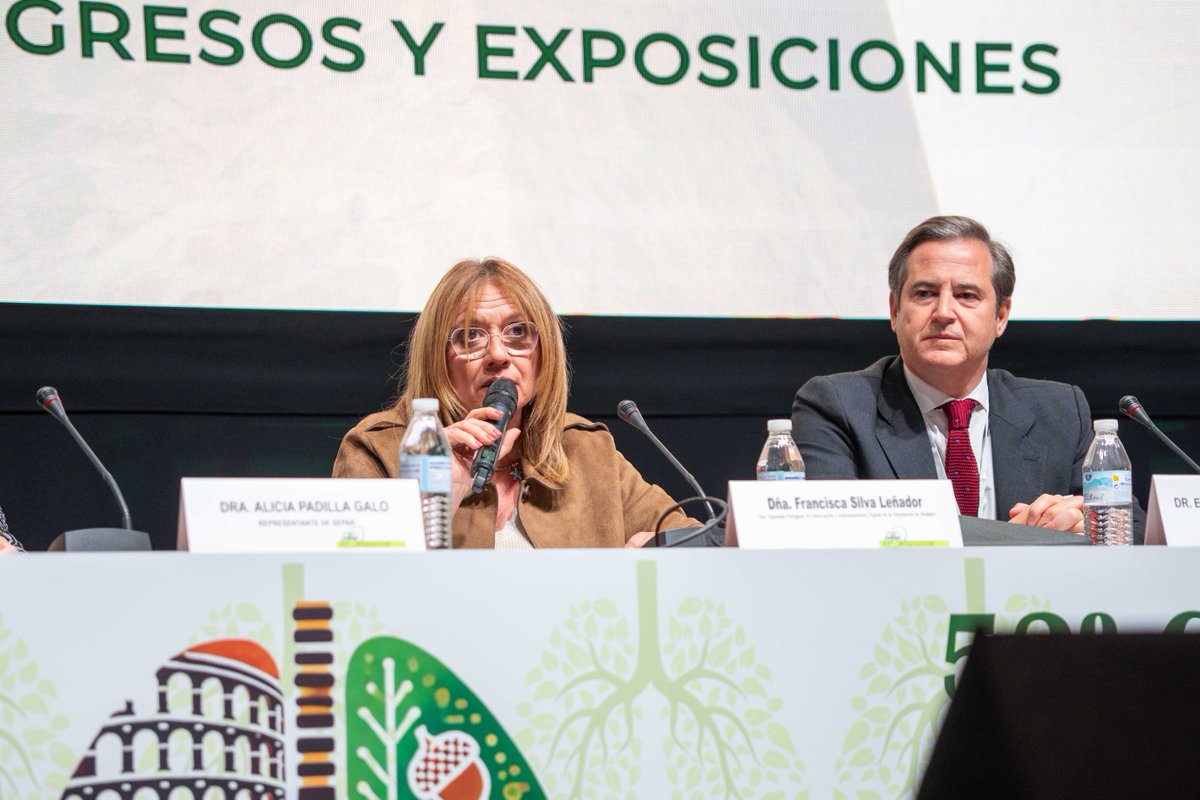 DipdeBadajoz's tweet photo. 🫁 La vicepresidenta segunda, @Carmen_YAQUI, y la diputada Paqui Silva asistieron ayer al acto inaugural del 52º Congreso Neumosur, organizado del 19 al 23mar por la Asociación de Neumología y Cirugía Torácica del Sur @Neumosur en Mérida. https://t.co/CKyfCIHE91